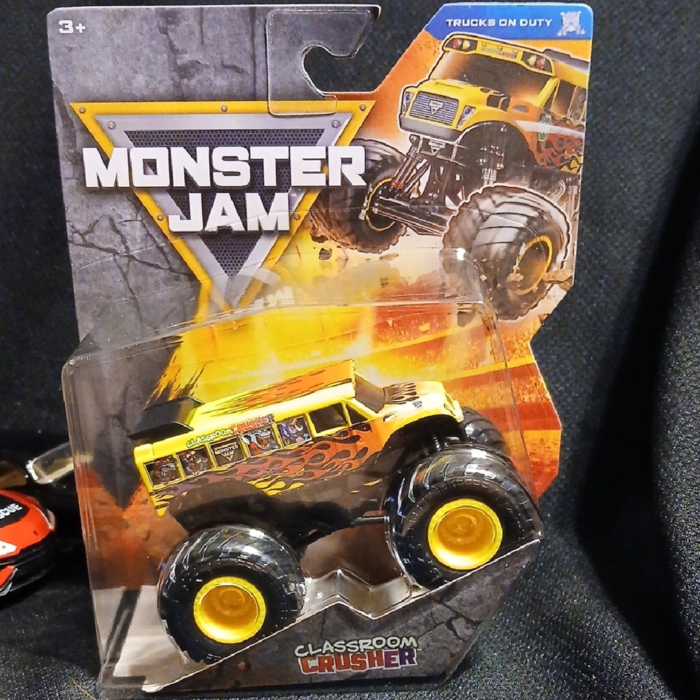 Classroom Crusher MonsterTruck - Yellow With Flames